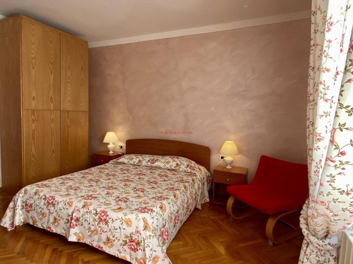 Hostal Da Ronald ... A Pian Del Papa Pratovecchio Exterior foto